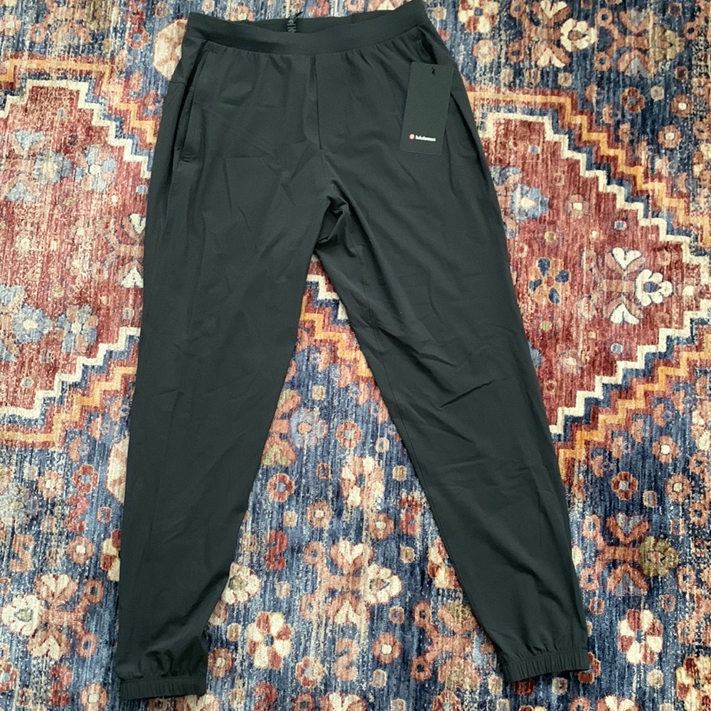 NWT lululemon jogger